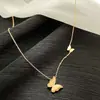 Collar de Acero de Titanio para Mujer con Mariposa Digital en Inglés Pequeño para Cintura Clavícula Cadena para el Cuello Mismo Estilo que las Celebridades de Internet en Transmisión en Vivo Joyería que No se Desvanece Tendencia