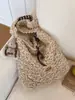2025 Bolsa Transversal Versátil de Pelúcia Grande Capacidade Outono/Inverno Nova Moda Coreana Tendência Elegante Bolsa de Ombro