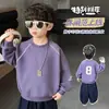 Moletom estiloso de primavera e outono para meninos, nova coleção 2026, roupa infantil casual, blusa versátil para bebê, blusa básica