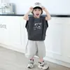 Conjunto de Verão Sem Mangas para Meninos 2026 Novo Estilo Fresco Fino Casual Tendência Roupas Infantis Roupas Estilosas para Bebês