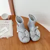Botas para meninas, coleção outono e inverno, novo estilo 2026, botinhas para meninas pequenas, sapatos de princesa, coturnos infantis, forradas com fleece, sapatos de algodão de camada dupla