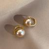 Pendientes de Perla Dorada Champagne Japoneses y Coreanos para Mujer, Lujo Accesible Diseño de Nicho, Pendientes Simples de Gama Alta, Pendientes Elegantes y Versátiles