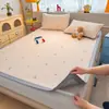 Juego de tres piezas de alfombrilla de seda helada de enfriamiento de dibujos animados clase A para verano, dormitorio de estudiante, alfombrilla suave con aire acondicionado, lavable a máquina 1
