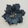 Flores de Navidad Artificiales Más Vendidas al por Mayor del Fabricante, Decoraciones Navideñas con Flores Bordeadas en Oro para Arreglos de Fiesta Navideña, 520 Regalos
