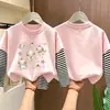 Camiseta de manga comprida para meninas, estilo primavera/outono, nova coleção 2026, peça básica da moda para crianças, algodão puro, blusa falsa de duas peças para meninas pequenas