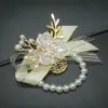 Flor de Muñeca para Dama de Honor Flor de Mano para Grupo Hermana de la Novia Estilo Bosque Boda Coreana Pulsera de Boda Padres Novio Padrinos Ramillete