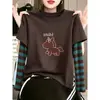 Camiseta Listrada de Manga Longa Falsa Duas Peças Outono 2026 para Mulheres, Estilo Designer, Fashion, Versátil, Nicho, Camada de Base Emagrecedora