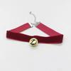 Collar con colgante de campana navideña para mujer, sonajero, cadena corta para clavícula, gargantilla vintage de franela con lazo