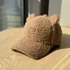 Chapéu de Beisebol de Cashmere com Orelhas de Urso Fofas Estilo Coreano para Homens e Mulheres no Outono e Inverno Quente e Versátil Boné com Aba Bordado de Desenho Animado