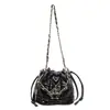 Bolso tipo cubo de moda estilo coreano con patrón de diamantes y cadena, que ofrece una estética fresca y dulce. Este bolso tote simple y casual es perfecto para el uso diario, ya sea llevado a mano, al hombro o cruzado.