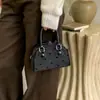 Bolso de Mujer con Diseño de Nicho Estilo Coreano Lunares Moda Concha 2026 Nuevo Versátil Simple Elegante Bolso de Hombro Cruzado