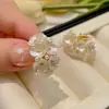 Pendientes de Flor Retro Franceses con Perlas Diseño de Pendientes Nuevo Estilo Caliente Modernos y Exquisitos Pendientes de Plata S925 de Alta Gama para Mujer