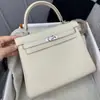 Bolsa Kelly Feita à Mão com Fio Encerado Couro Bovino de Primeira Camada Padrão Togo Costura Interna Segunda Geração Kelly Padrão Granulado Bolsa de Ombro Única Transversal para Mulheres