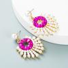 Pendientes de aleación con incrustaciones de diamantes y perlas de girasol estilo celebridad de Internet, pendientes franceses para mujer, estilo europeo y americano.