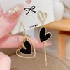 Nuevos Aretes Asimétricos de Borla de Corazón con Aguja de Plata S925 Moda Coreana Popular Aretes de Lujo Accesible con Tendencia de Aspecto Adelgazante en Forma de Corazón