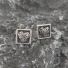 Pendientes Cuadrados con Patrón de Hierba Tang en Relieve Tridimensional Amor para Mujer, Diseño de Nicho de Lujo Ligero, Alta Moda, Pendientes de Personalidad Versátiles