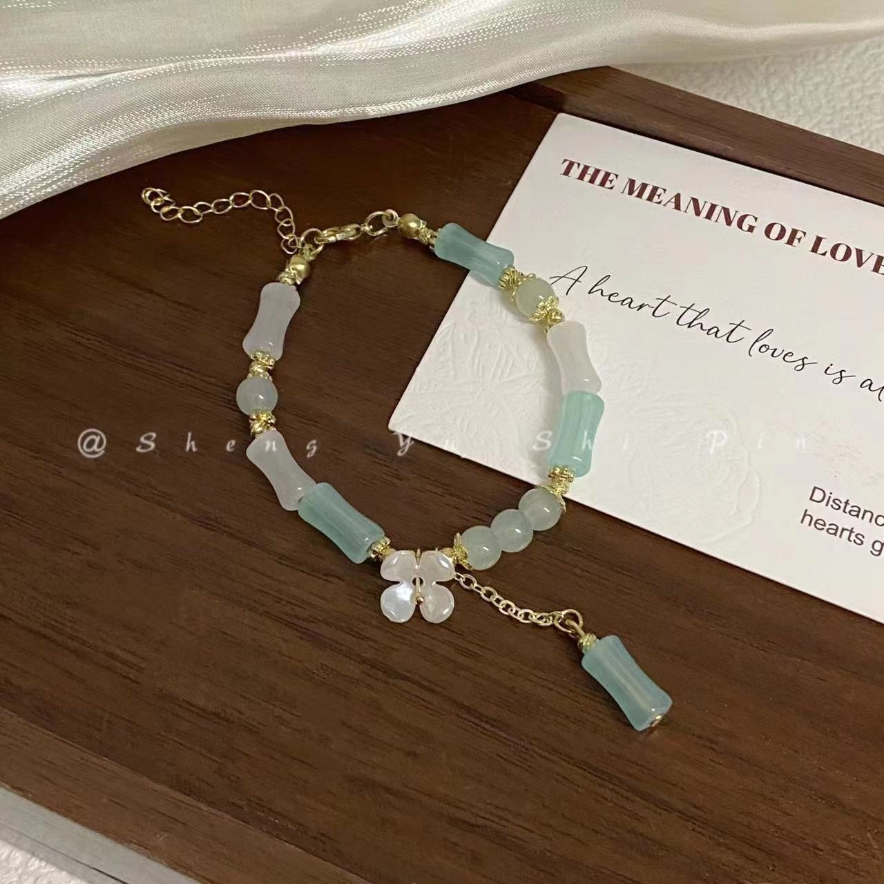 16ae8fd8f40e9fb8fa4b571b883a37