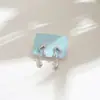 Pendientes de Titanio Retro Versátiles de Moda para Mujer, Geométricos tipo Líquido de Lujo Ligero Temperamento Pendientes de Personalidad Otoño e Invierno