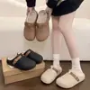 Zapatos de Algodón para el Hogar de Temperamento a la Moda para Mujer 2026 Otoño Invierno Nuevo Estilo Impermeables para Interiores Calentitos con Felpa Pantuflas Cerradas para Mujer