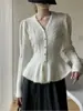 Cardigan de Tricô Cauda de Peixe Estilo Francês Inspirado em Chanel 2026 Novidade de Primavera Gola V Design Elegante Casaco Suéter Top para Mulheres
