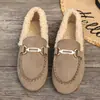 Sapatos Peludos Quentes Casuais para Mulheres 2025 Novos Sapatos de Algodão Aveludado para Outono e Inverno para Usar na Rua Mocassins Confortáveis de Calçar
