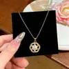 Collar de Flor Hueca con Perlas Dongdaemun Coreano para Mujer, Cadena para Clavícula con Diamantes Completos Estilo Ins, Exquisito y Versátil
