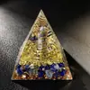 Ornamento de pirâmide de cristal natural 5cm com pedrinhas de resina, artesanato e presentes fornecidos diretamente pelo fabricante