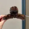 Atmósfera de Otoño e Invierno Pinza para el Cabello de Tamaño Mediano Elegante Versátil para la Parte Posterior de la Cabeza Recogido Pinza de Tiburón Alta Apariencia Pinza de Garra de Felpa Accesorios para el Cabello