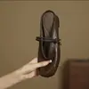 Medias zapatillas Mary Jane tejidas retro para mujer, nuevo estilo de verano 2026, mule de cuero suave de punta cuadrada, para uso casual al aire libre