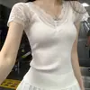 WZXSK Camiseta de Renda com Decote V e Patchwork de Renda Manga Curta Feminina Verão 2026 Nova Emagrecedora Simples Celebridade da Internet Centena