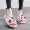 Otoño e Invierno Interior Felpa Lujo Ligero Estilo Fragante Antideslizante Fondo Plano Slip-on para Mujer Ropa del Hogar Moda Pantuflas de Algodón