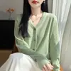 Cardigã de tricô chique estilo coreano para mulheres, peça externa fina com gola, adequado para proteção solar e como uma blusa para cobrir em ambientes com ar condicionado.