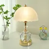 Elegante lámpara de mesa pequeña para uso doméstico, lámpara de noche para dormitorio, luz nocturna de alta estética, ambiente acogedor para niñas, dormitorio principal, estilo de boda vintage