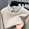 Suéter masculino de gola listrada, estilo duas peças falsas, outono e inverno, novo estilo, casual de negócios, malha, manga longa, camisa base masculina