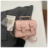 Bolsa Cambridge Estilo Universitário para Mulheres 2026 Novo Modelo Bolsa de Mão de Luxo Pequena Quadrada Transversal Bolsa de Ombro Versátil Retro para o Dia a Dia