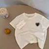 Camiseta de Manga Corta para Niños 2026 Verano Estilo Japonés Marca de Moda Forma de Corazón 100% Algodón Rayada Elegante para Niños y Niñas