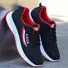 2026 Primavera Nuevos Zapatos Deportivos Individuales para Hombre Malla Transpirable Casual Cómodos Zapatos Deportivos Versátiles de Malla para Hombre