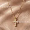 Colar Cruz de Zircônia Brilhante para Mulheres, Luxo Leve, Sensação de Alto Padrão, Design Exclusivo, Versátil, Elegante, Adequado para o Dia a Dia