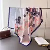 Nuevo Estilo Coreano Brocado Sedoso Imitación Bufanda Cuadrada Grande Color Claro Bufanda de Seda Ye Yun 90cm Chal Estampado Bufanda para la Cabeza con Protección Solar para Mujer