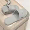 2025 Nuevas Sandalias de Verano para Casa, Viaje, Mujer, Pareja, Ligeras, para Piso, Antideslizantes, de Baño, Hotel, Sandalias al por Mayor, Hombre