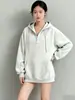 Moletom com Capuz e Zíper Parcial Cinza Claro Estilo Novo Primavera e Outono Personalizado para Mulheres, Estilo Preguiçoso, Visual Simples Emagrecedor, Top Casual e Versátil