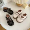Zapatos de charol con lazo para niña, estilo coreano, nuevos para Primavera y Otoño 2025, zapatos de piel con punta redonda, estilo princesa, zapatos de moda para niños