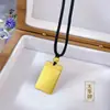 Pingente Dourado Trançado de Quatro Lados com Flores Vazadas Esculpidas, Cravejado com Diamantes, Cobre Fosco Galvanizado, Pingente Vintage Quadrado com Padrão de Nuvem Banhado a Ouro
