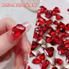 Decoraciones para Uñas con Pedrería Roja de Forma Irregular y Punta Inferior para Año Nuevo, Decoraciones para Uñas con Corazón Torcido Huevo de Paloma Caramelo de Hielo, Pedrería para Uñas al Por Mayor