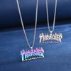 Desenho animado ins Colar de aço de titânio Carta de hip-hop masculina e feminina Simples personalizado Celebridade da Internet Pingente sem cor Corrente de lã combinando