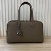 2025 primeira camada couro bovino vitoriano casual bolsa tote de grande capacidade senso de alta qualidade bolsa de ombro portátil atacado transfronteiriço