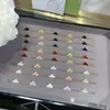 Artículo popular para transmisiones en vivo: Pulsera de trébol de cuatro hojas de alta gama V-gold para mujer, lujo ligero, moderna y versátil, pulsera de cinco flores de ágata y nácar chapada en 18k