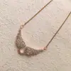 Collar de Alas de Ángel Europeas y Americanas Transfronterizo para Mujer Tachonado con Diamantes, Temperamento a la Moda, Cadena de Clavícula Versátil de Acero de Titanio para Mujer Fabricante Mayorista