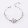 Estilo de Moda Europeo y Americano Pulsera de Flor de Trébol de Cuatro Hojas para Mujer Pulsera Versátil Radiante con Diamantes Brillantes Llena de Diamantes con un Toque de Alta Gama