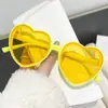 Clásico Popular Corazón Marco Colorido Gafas de Sol de Corazón Fiesta de Baile Navideña Moda Divertidas Gafas de Sol Decorativas